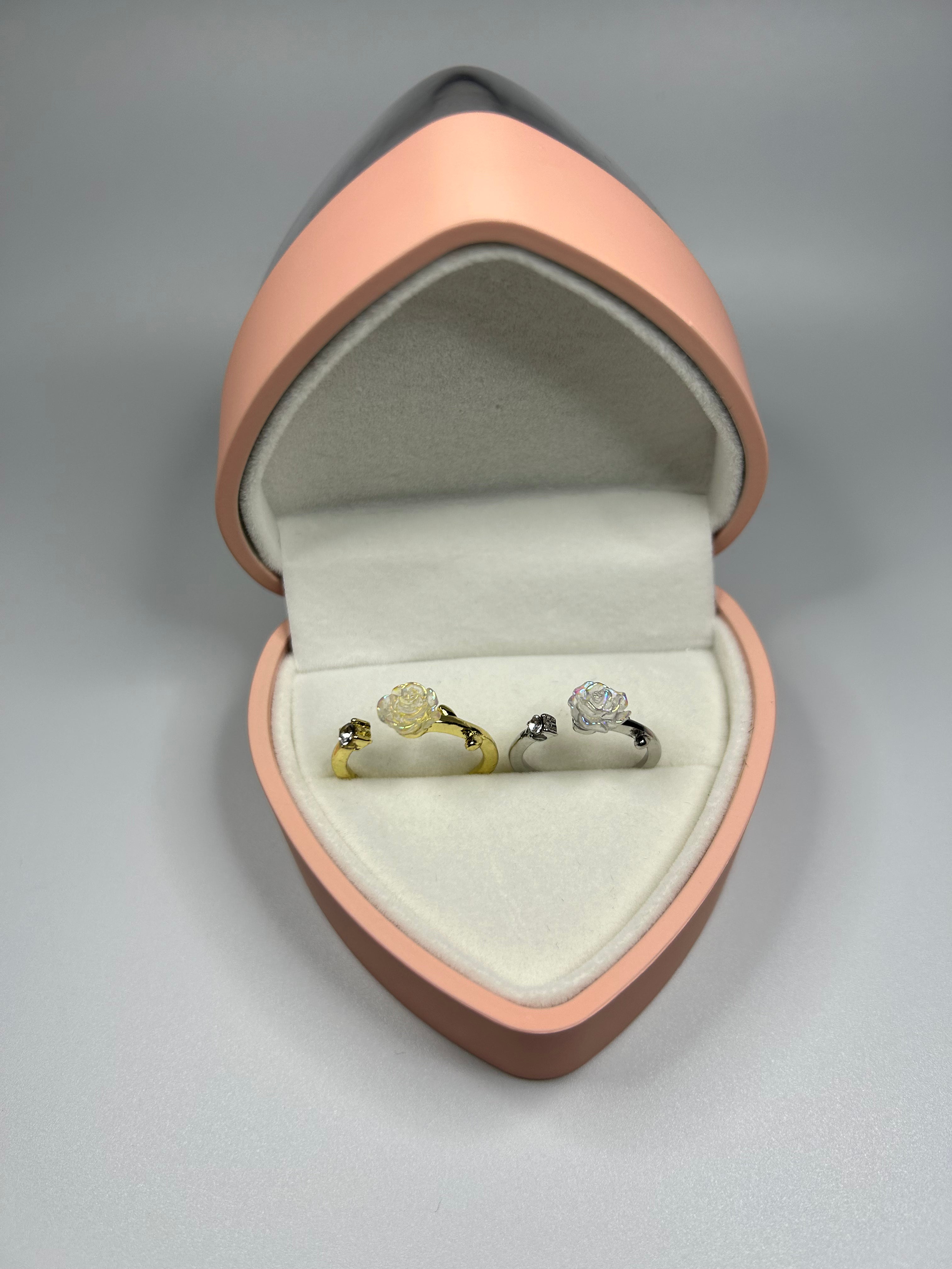 Anillo de rosa (¡NO lo ponga en agua!) Ajustable